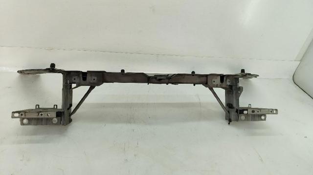 LR049326 LAND ROVER Верхняя рамка радиатора купить в Черновцы