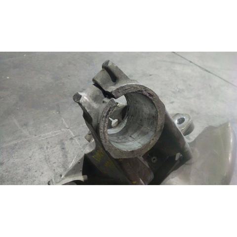 LR055289 LAND ROVER Цапфа передняя правая купить в Харьков