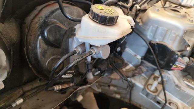 Cilindro mestre do freio LR067017 LAND ROVER