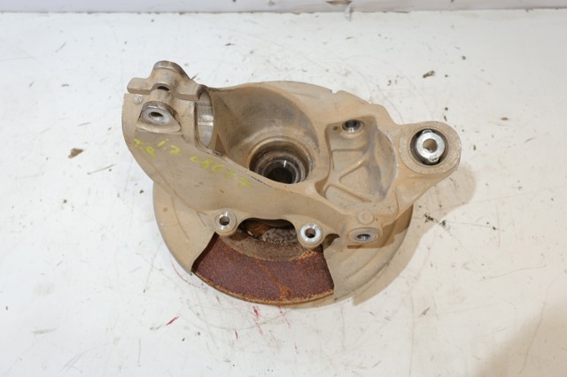 LR068884 LAND ROVER Цапфа задняя левая купить в Запорожье