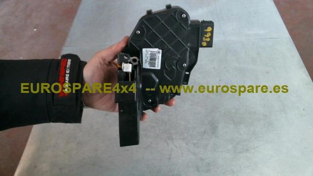 LR071636 LAND ROVER Замок двери передней левой купить в Ужгород