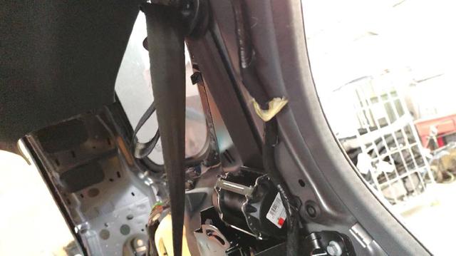 LAND ROVER LR072161 Ремень безопасности задний левый в наличии Винница
