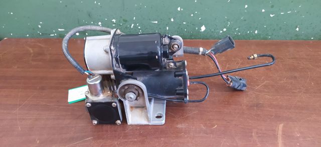 LAND ROVER LR072537 Компрессор пневмоподкачки (амортизаторов) в наличии Львов