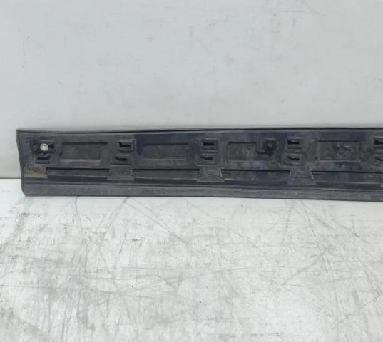 LR073079 Молдинг двери передней левой нижний купить Каменское