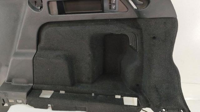 LAND ROVER LR076940 Облицовка багажного отсека правая в наличии Тернополь