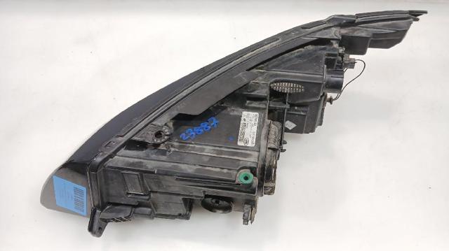 LR084568 LAND ROVER Правая фара купить в Днепр