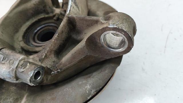 LR087153 Цапфа (поворотный кулак) передний правый купить Запорожье