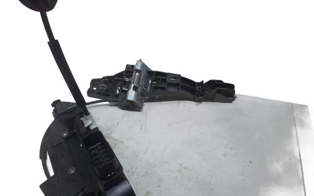 LAND ROVER LR091350 Замок двери передней правой в наличии Украина