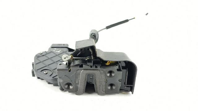 LAND ROVER LR091361 Замок двери задней левой в наличии Харьков