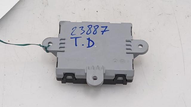LAND ROVER LR095504 в наличии Житомир