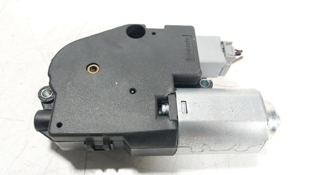 LR098303 LAND ROVER Мотор привода люка купить в Ровно