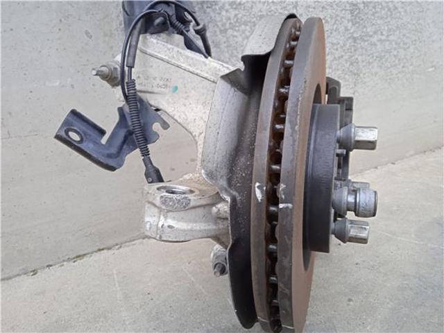 LAND ROVER LR109399 Цапфа передняя правая в наличии Кривой Рог