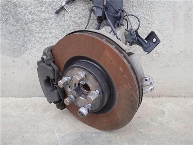 LAND ROVER LR109400 Цапфа (поворотный кулак) передний левый в наличии Полтава