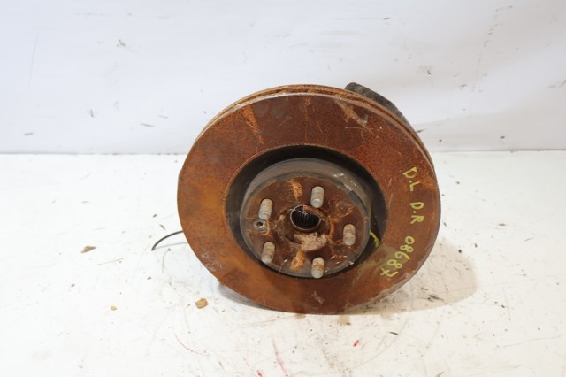 LR186681 LAND ROVER Цапфа передняя правая купить в Николаев