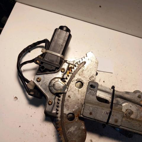 Mecanismo de acionamento de vidro da porta dianteira direita MB257448 MITSUBISHI