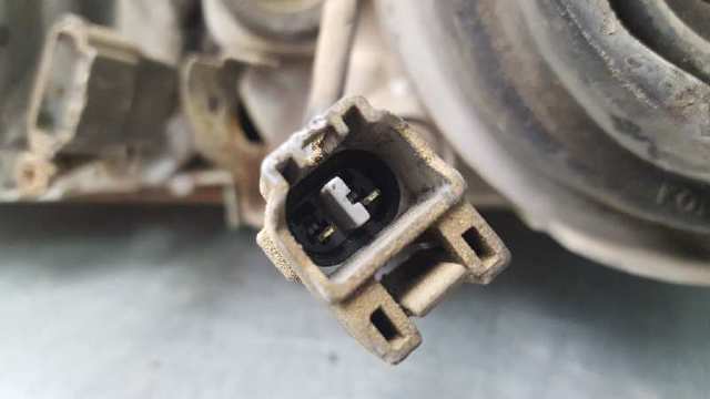 MB597512 MITSUBISHI Правая фара купить в Кривой Рог