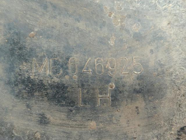 MITSUBISHI MB646925 Брызговик передний левый в наличии Львов