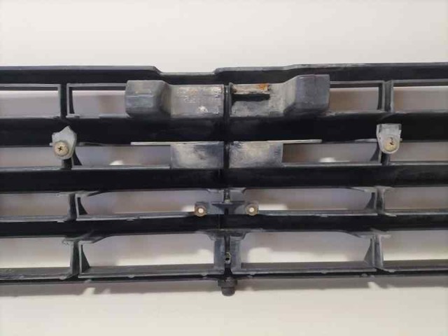 Grelha do radiador Mitsubishi Pajero V2W, V4W