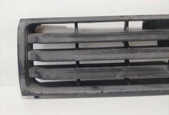 Grelha do radiador Mitsubishi Pajero V2W, V4W