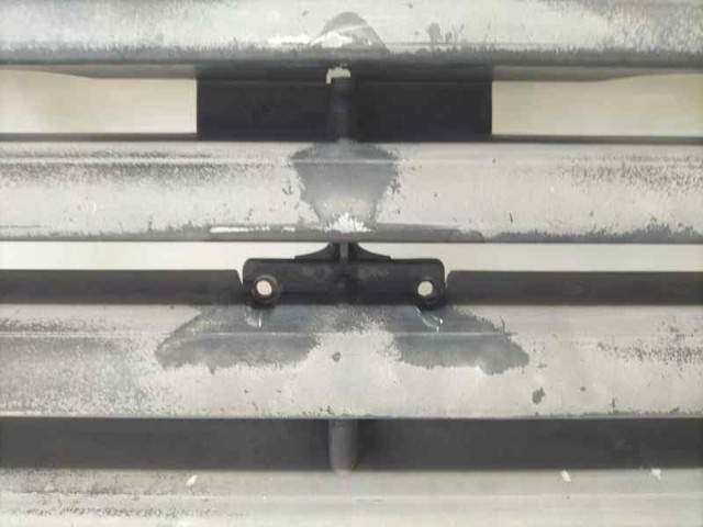 Grelha do radiador Mitsubishi Pajero V2W, V4W