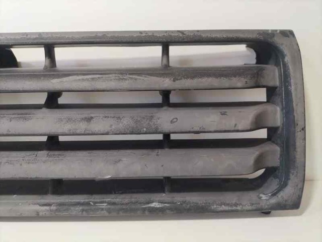 Grelha do radiador Mitsubishi Pajero V2W, V4W