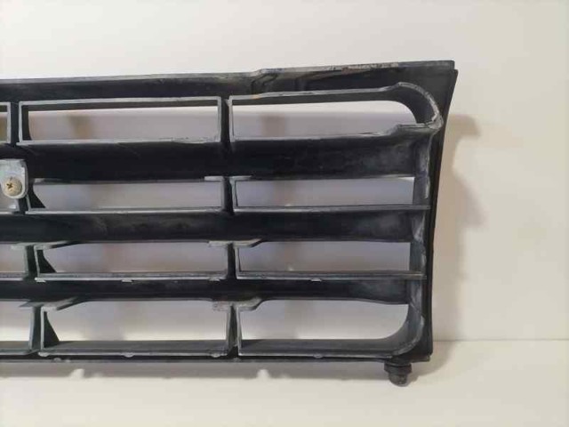 Grelha do radiador Mitsubishi Pajero V2W, V4W