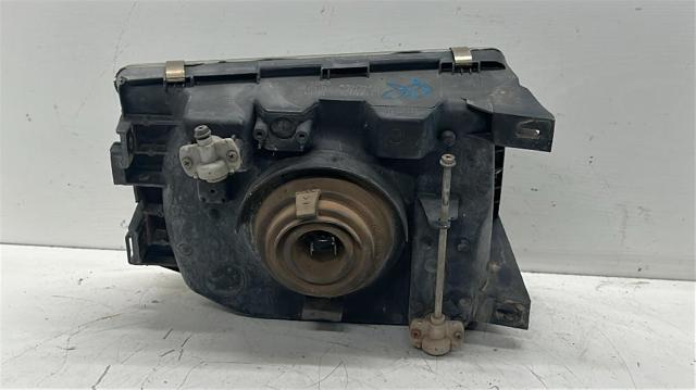 MITSUBISHI MB831067 Левая фара в наличии Чернигов