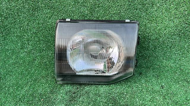 MB831067 Левая фара купить Запорожье