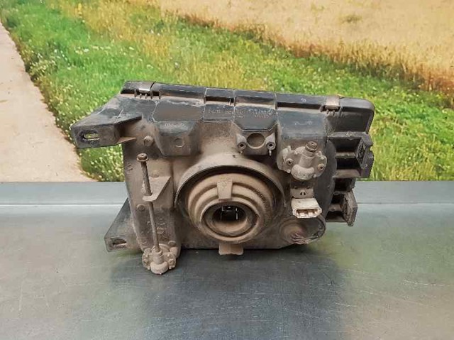 MITSUBISHI MB831072 Фара правая в наличии Житомир
