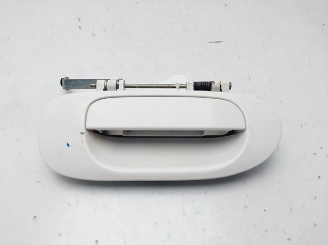 Maçaneta externa direita da porta traseira MB927768 Mitsubishi