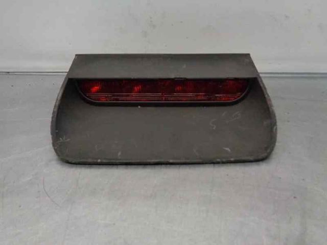 Sinal de parada traseiro adicional MB952885 Mitsubishi