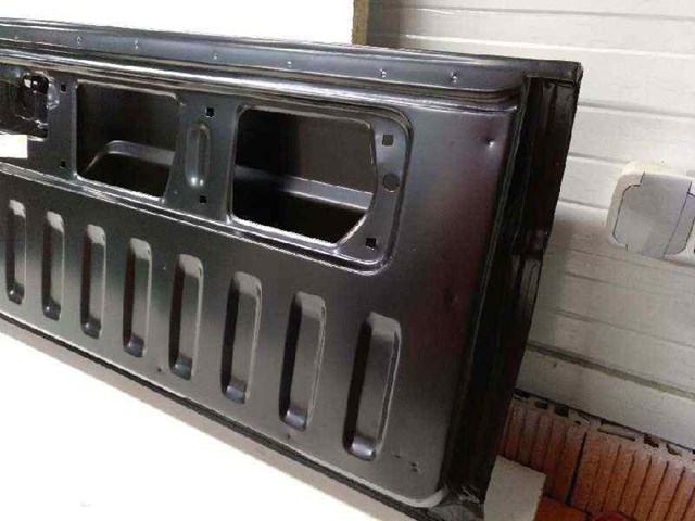 Porta traseira (3ª/5ª porta-malas (tampa de alcapão) MR125932 MITSUBISHI