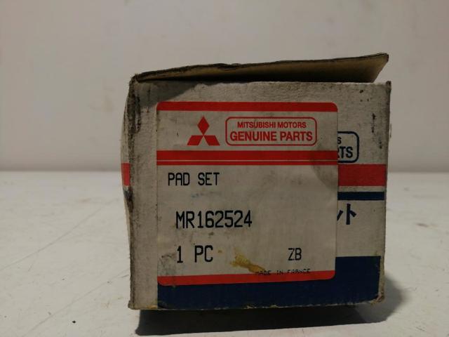 MR162524 MITSUBISHI Колодки тормозные передние дисковые купить в Ирпень