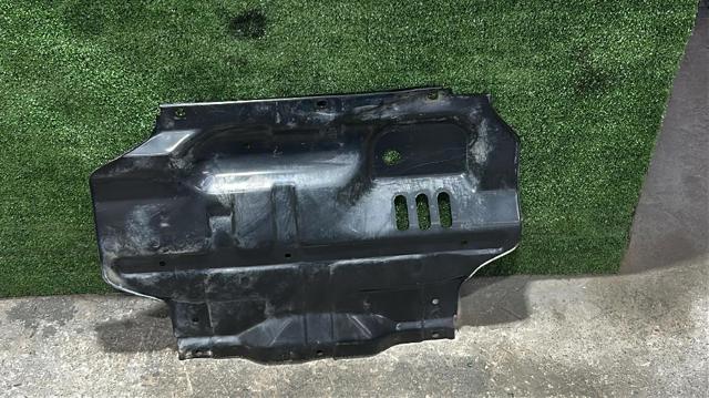 Proteção de motor, de panela (da seção de motor) Mitsubishi L 200 3 K60, K70