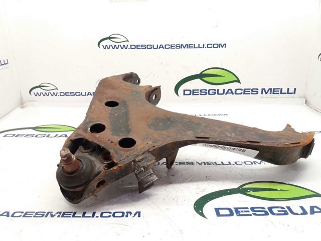 Braço oscilante inferior esquerdo de suspensão dianteira MR296267 Mitsubishi