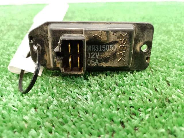 MITSUBISHI MR315051 Резистор печки в наличии Чернигов