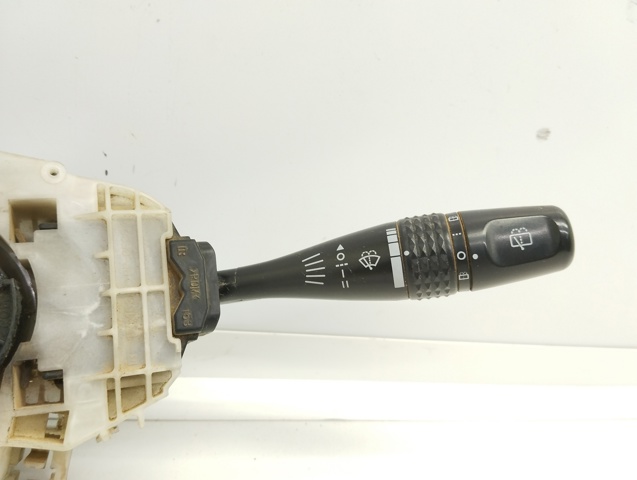 Comutador instalado na coluna da direção, montado Mitsubishi Pajero 3