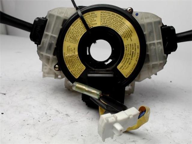 Comutador instalado na coluna da direção, montado Mitsubishi Pajero 3