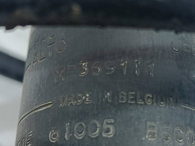 MR369111 MITSUBISHI Амортизатор передний правый купить в Ужгород