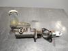 Cilindro mestre de embraiagem MR374858 MITSUBISHI