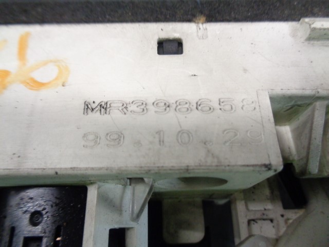 MR398658 MITSUBISHI Блок управления режимами отопления/кондиционирования купить в Сумы