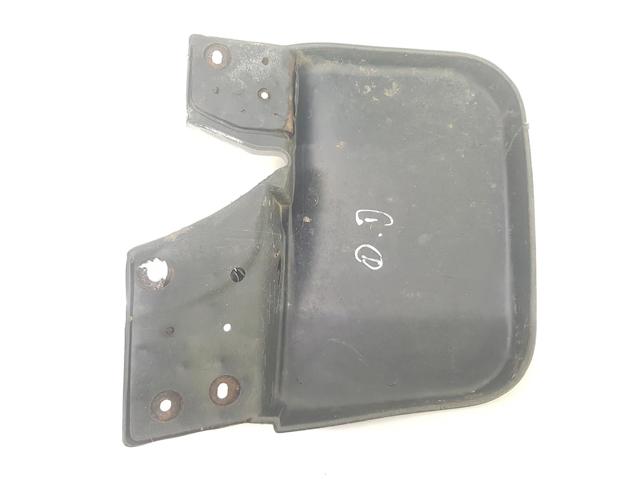 Protetor de lama dianteiro direito MR463742 Mitsubishi