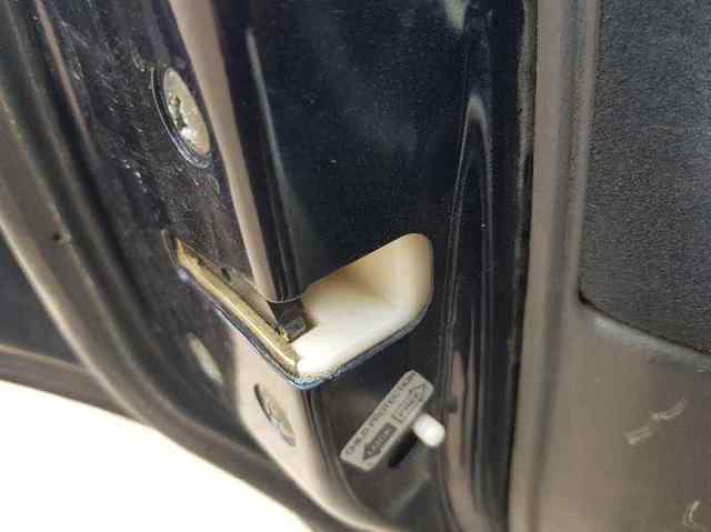 Fecho da porta dianteira esquerda MR473987 Mitsubishi