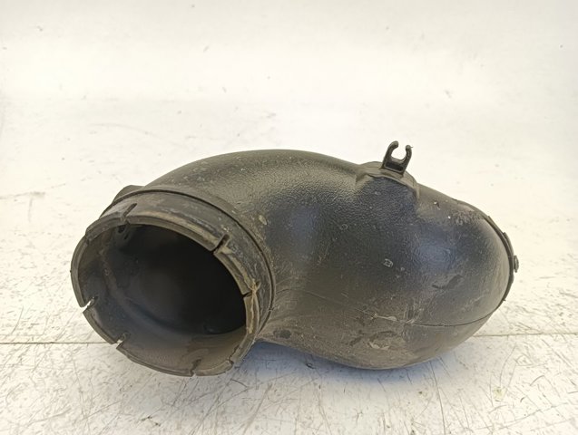 MITSUBISHI MR481402 Патрубок воздушный, вход воздушного фильтра в наличии Винница