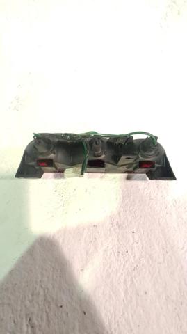 Sinal de parada traseiro adicional Mitsubishi Pajero V90