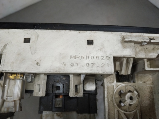 MITSUBISHI MR500529 Блок управления кондиционером в наличии Павлоград