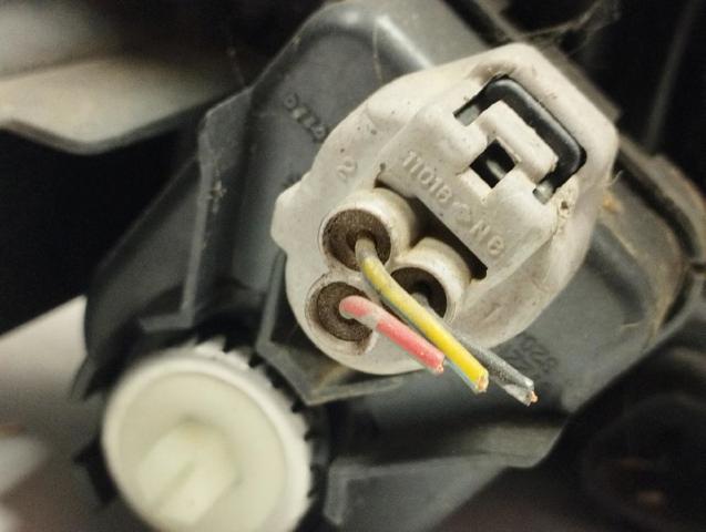 MITSUBISHI MR508551 Левая фара в наличии Полтава