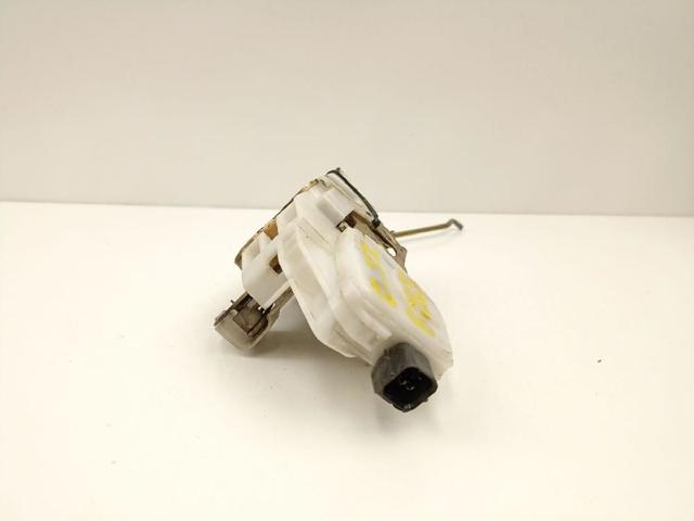 Fecho da porta dianteira esquerda Mitsubishi Pajero V90