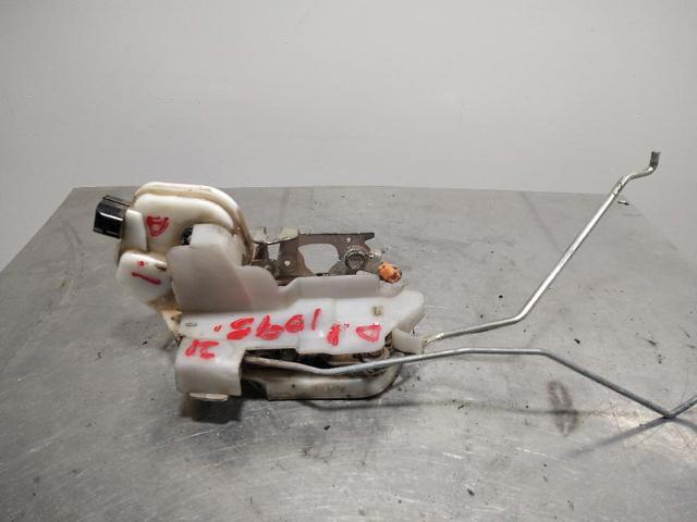 Fecho da porta dianteira esquerda Mitsubishi Pajero V90