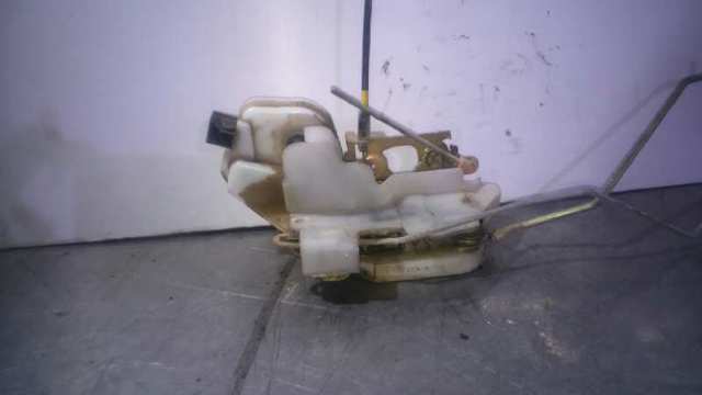 Fecho da porta dianteira esquerda Mitsubishi Pajero V90